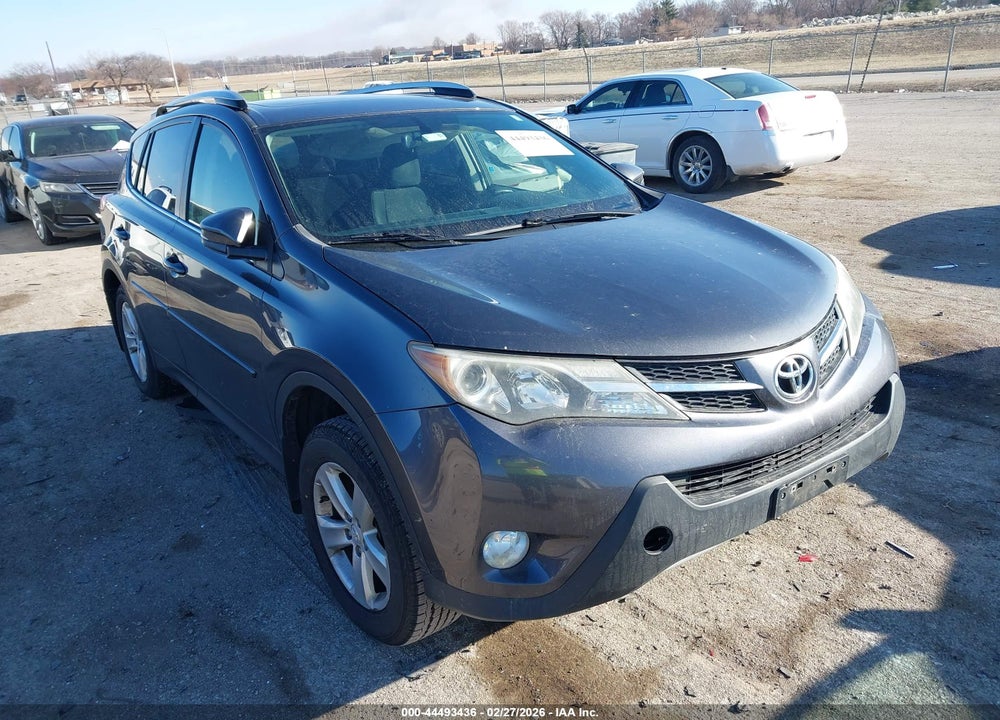 2014 TOYOTA RAV4 XLE VIN: JTMRFREV8EJ012753