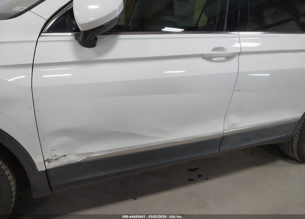 2018 VOLKSWAGEN TIGUAN 2.0T SE/2.0T SEL VIN: 3VV3B7AX7JM149517