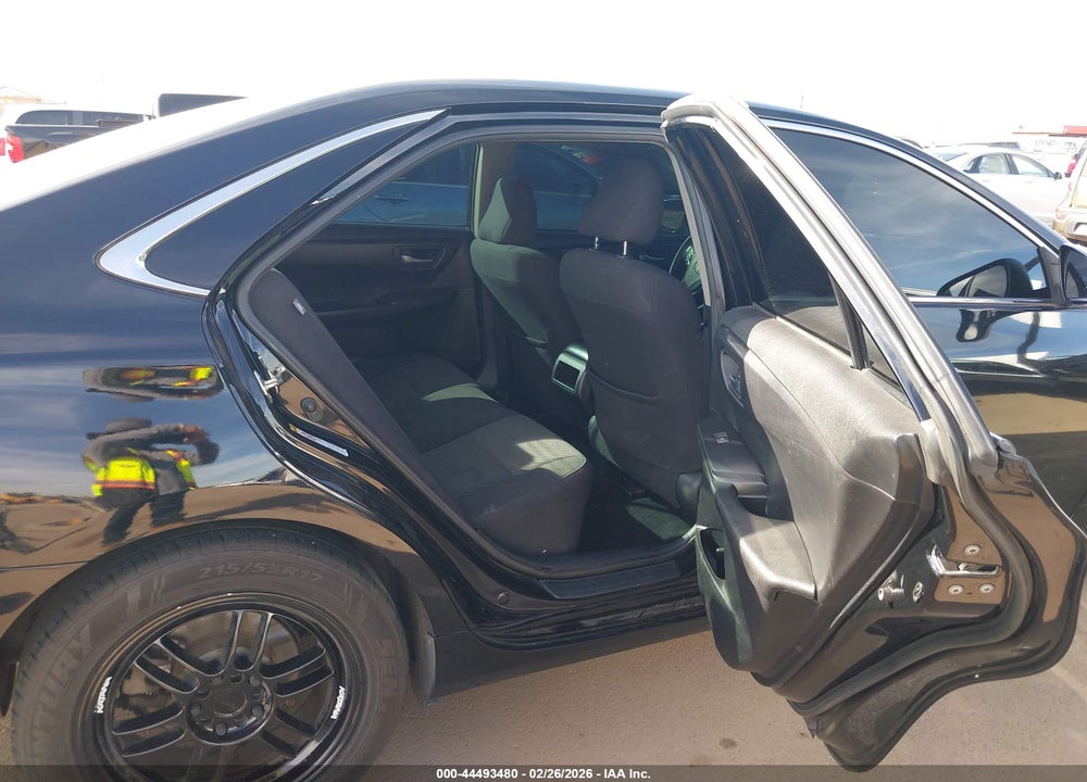 2017 TOYOTA CAMRY LE VIN: 4T1BF1FK2HU275424