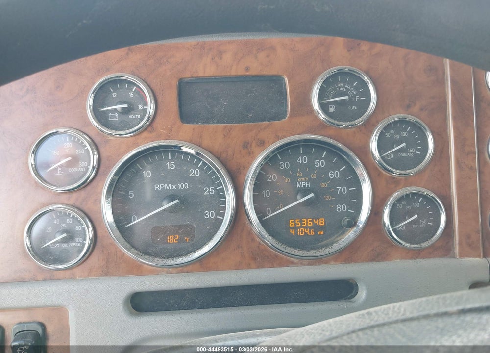 2009 PETERBILT 388 VIN: 1NPWLB0X99D780735