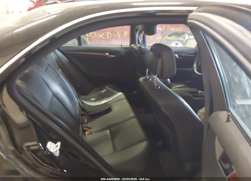 2011 MERCEDES-BENZ C 300 SPORT 4MATIC VIN: WDDGF8BB4BR146318