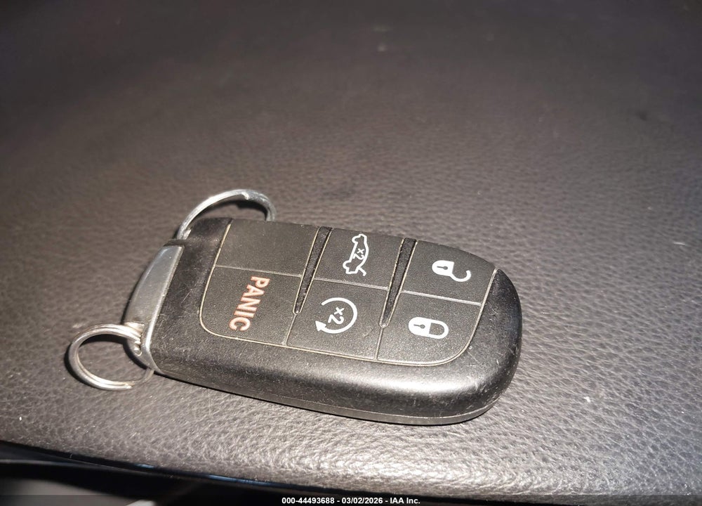 2015 CHRYSLER 200 C VIN: 1C3CCCEGXFN523747