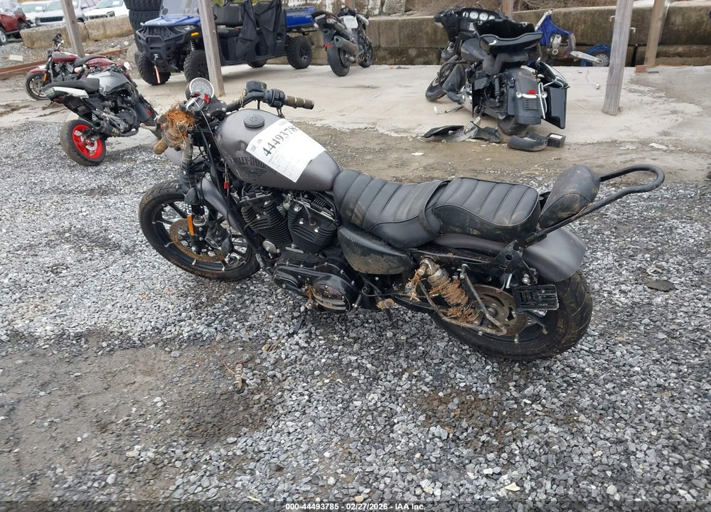 2017 HARLEY-DAVIDSON XL883 IRON 883 VIN: 1HD4LE216HC414467