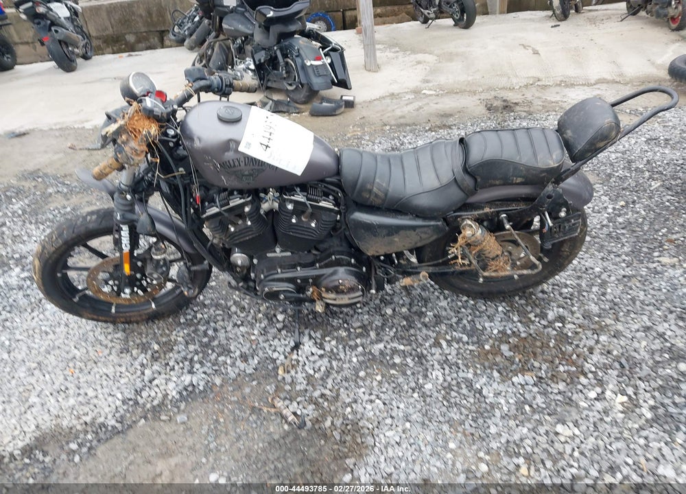 2017 HARLEY-DAVIDSON XL883 IRON 883 VIN: 1HD4LE216HC414467