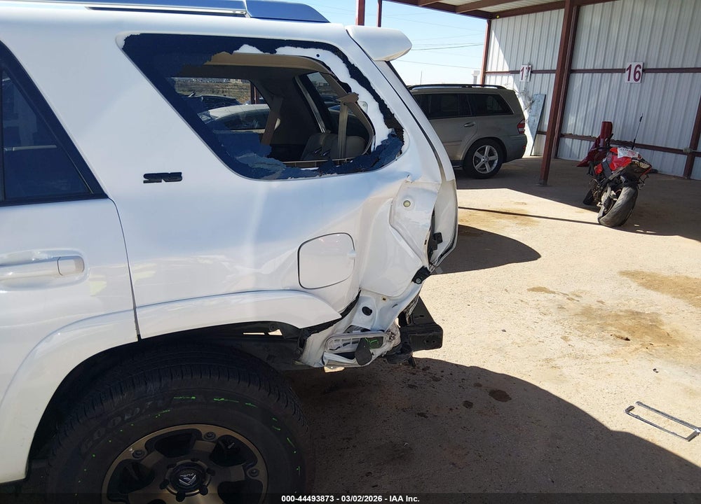 2016 TOYOTA 4RUNNER SR5 PREMIUM VIN: JTEZU5JR6G5139600