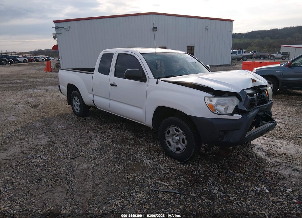 2015 TOYOTA TACOMA VIN: 5TFTX4CN2FX052155