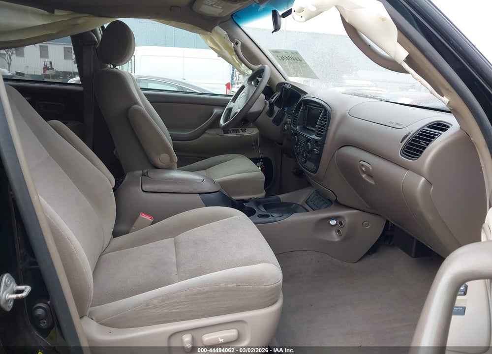 2005 TOYOTA SEQUOIA SR5 V8 VIN: 5TDZT34A35S245205