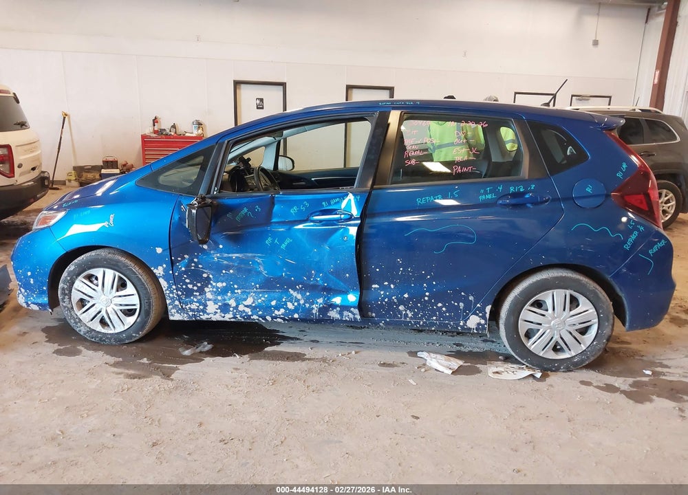 2019 HONDA FIT VIN: 3HGGK5H42KM742172