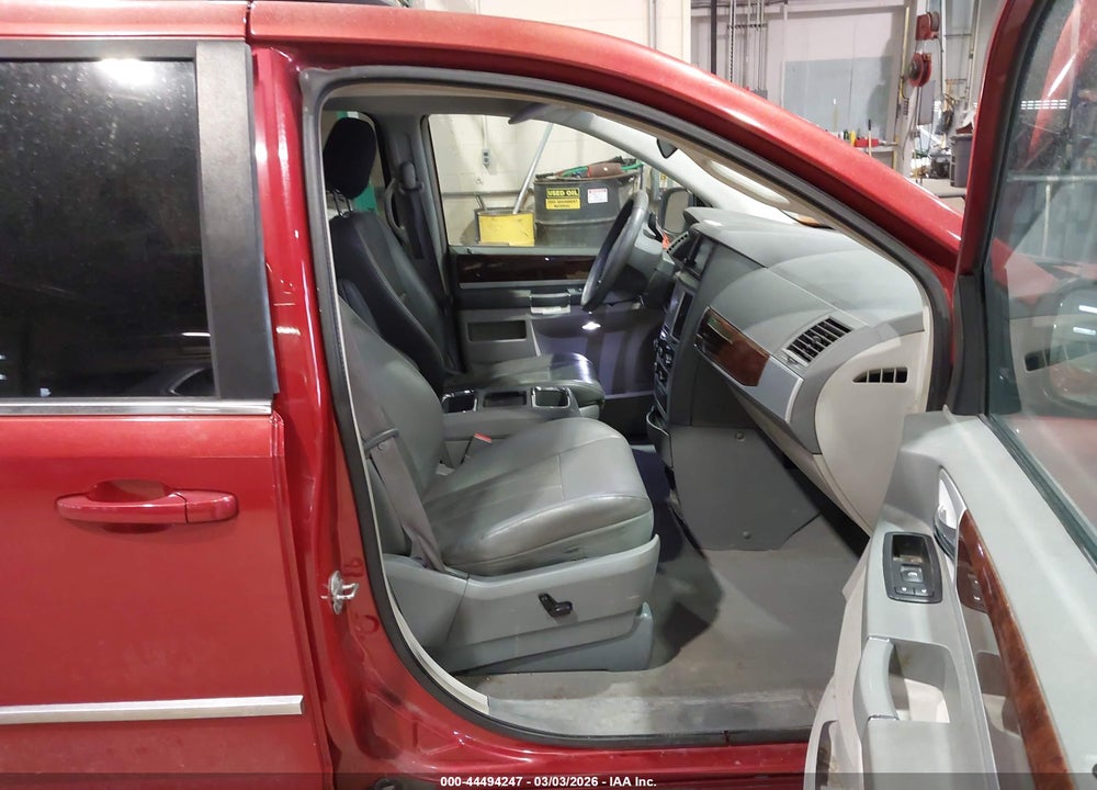 2010 CHRYSLER TOWN & COUNTRY TOURING VIN: 2A4RR5D11AR104365