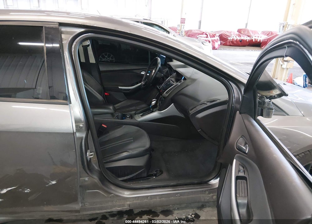 2014 FORD FOCUS SE VIN: 1FADP3K21EL184583