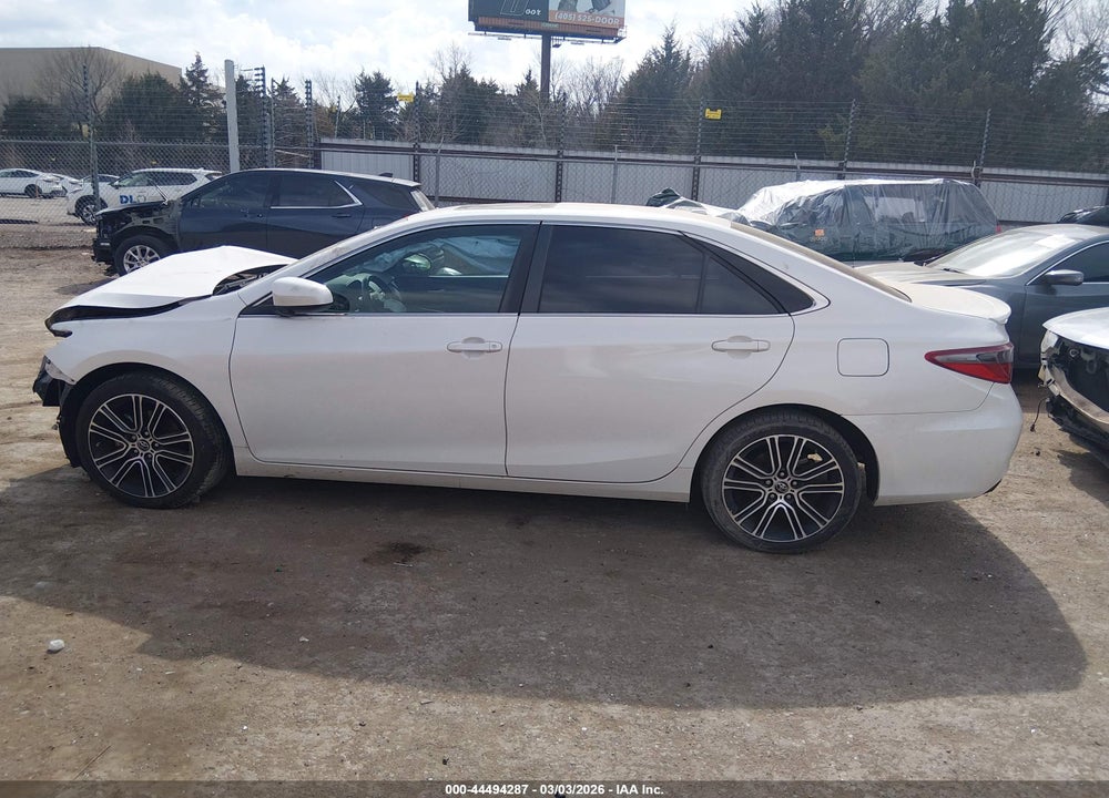 2016 TOYOTA CAMRY SE VIN: 4T1BF1FK1GU180464