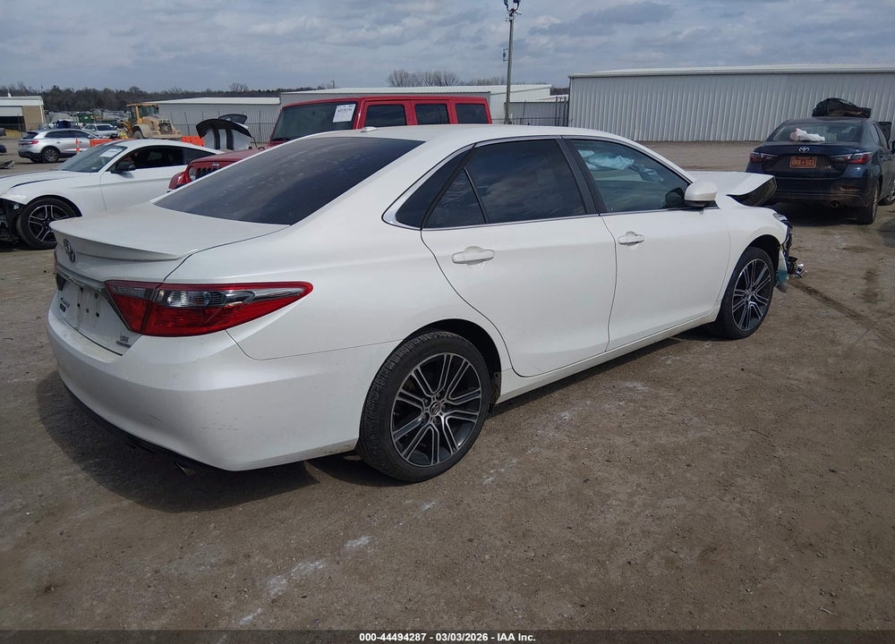 2016 TOYOTA CAMRY SE VIN: 4T1BF1FK1GU180464