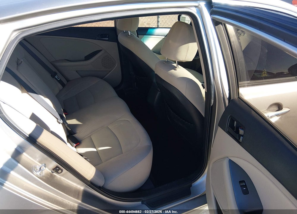 2015 KIA OPTIMA LX VIN: KNAGM4A74F5585583