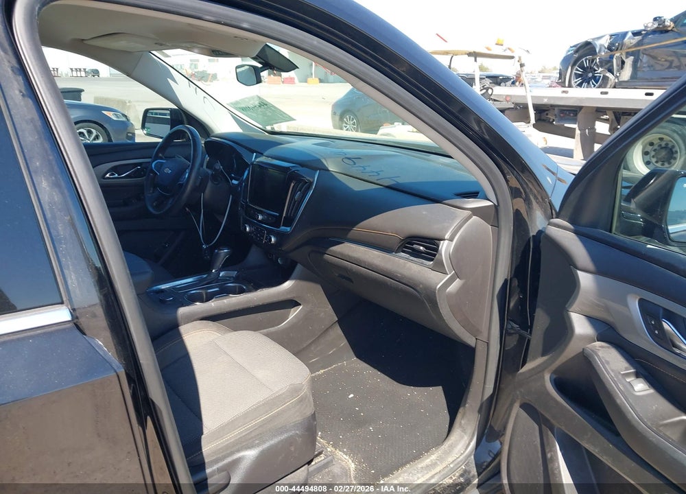 2018 CHEVROLET TRAVERSE 1LT VIN: 1GNERGKW8JJ137079