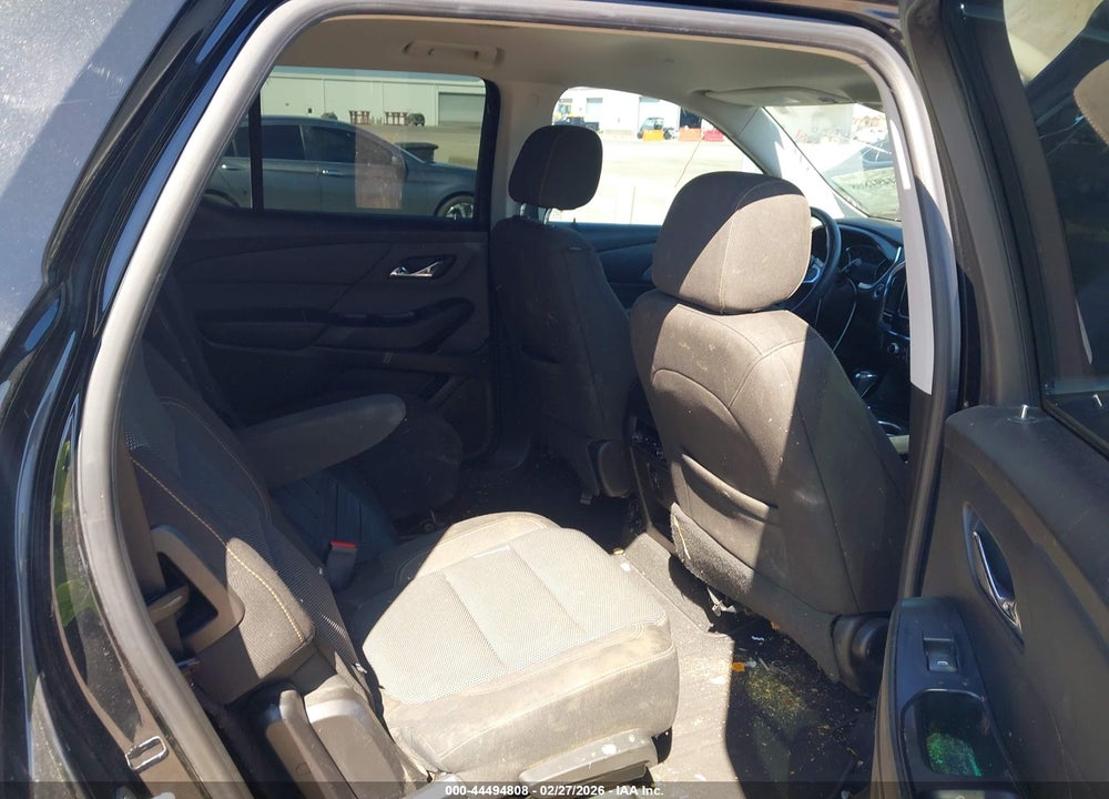 2018 CHEVROLET TRAVERSE 1LT VIN: 1GNERGKW8JJ137079