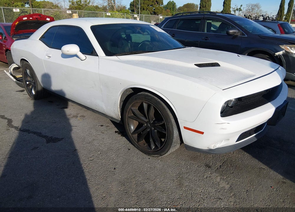 2018 DODGE CHALLENGER SXT VIN: 2C3CDZAG2JH333481