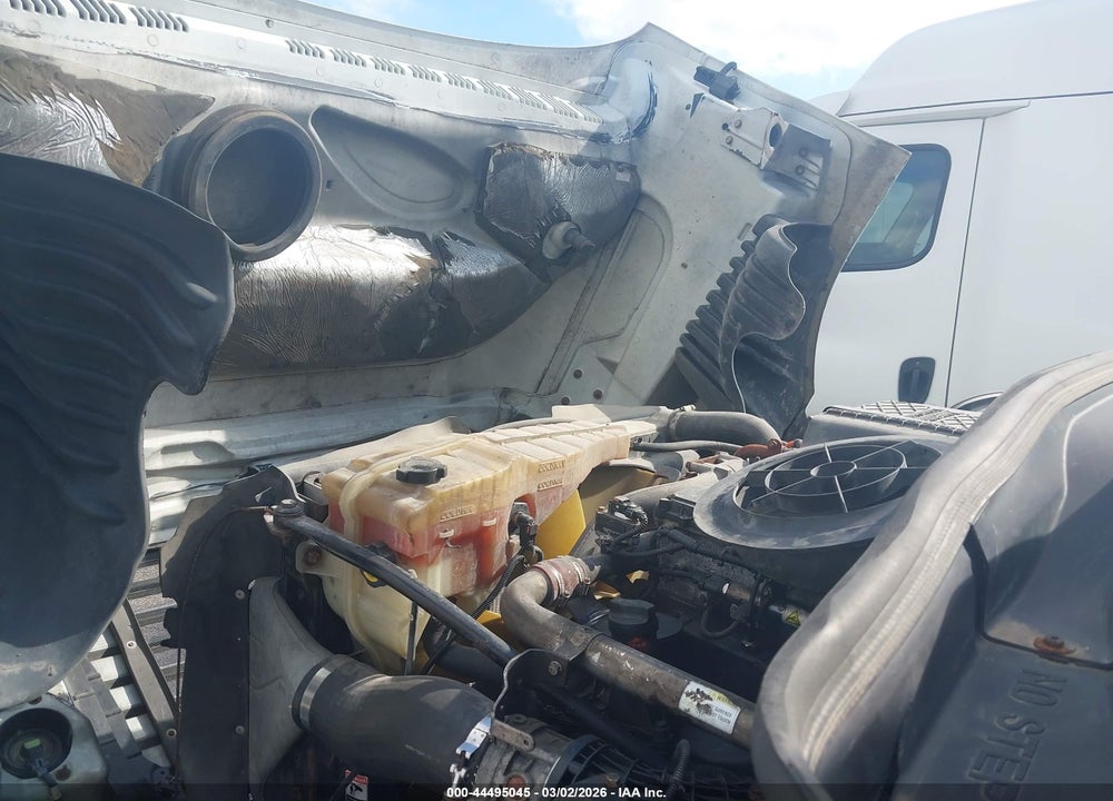 2014 FREIGHTLINER CASCADIA 125 VIN: 3AKJGLD53ESFX2869