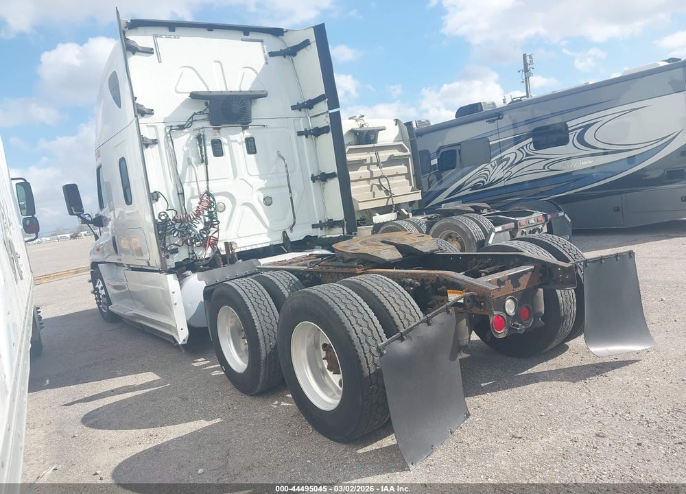 2014 FREIGHTLINER CASCADIA 125 VIN: 3AKJGLD53ESFX2869