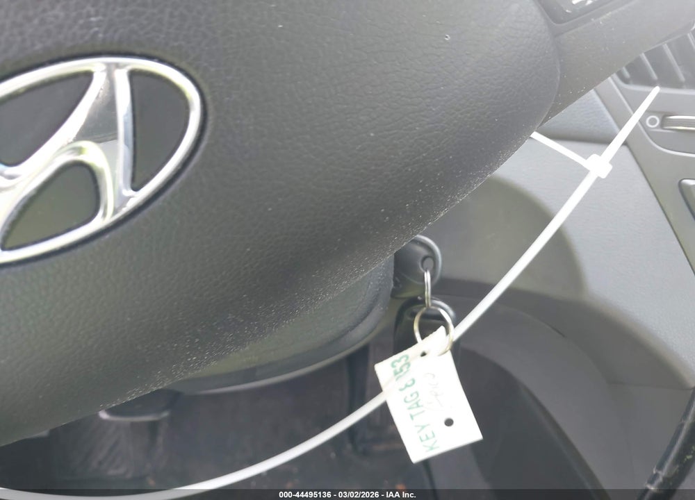 2013 HYUNDAI SONATA GLS VIN: 5NPEB4AC1DH628903