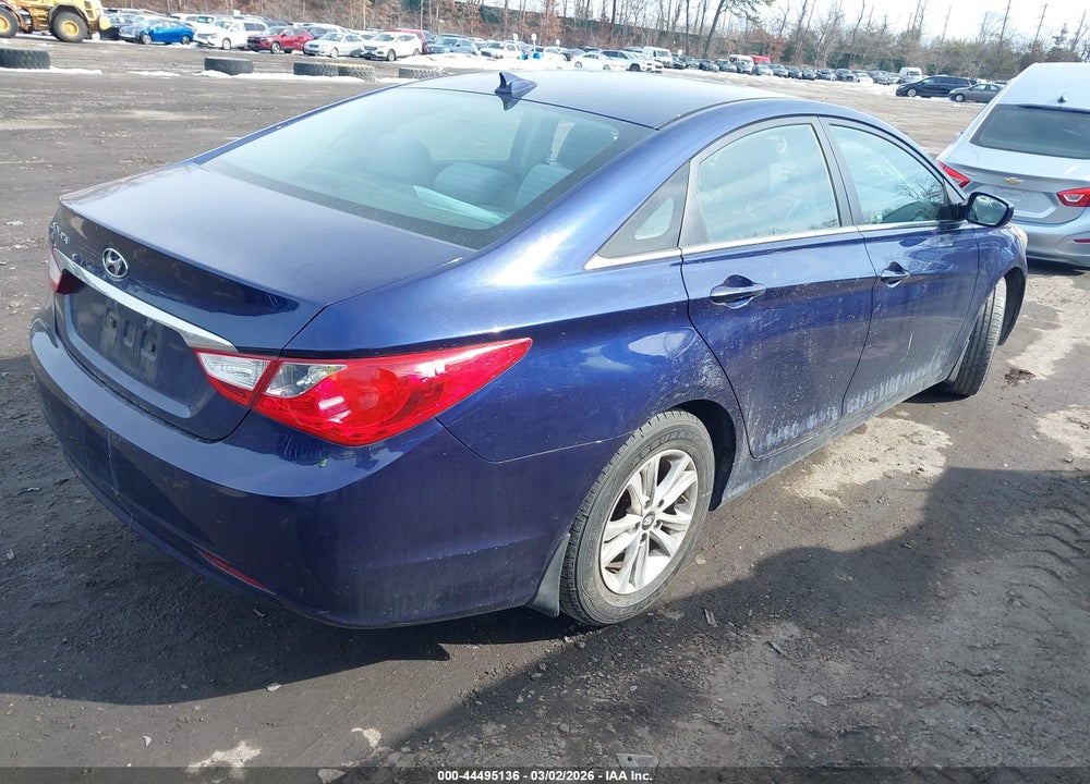 2013 HYUNDAI SONATA GLS VIN: 5NPEB4AC1DH628903