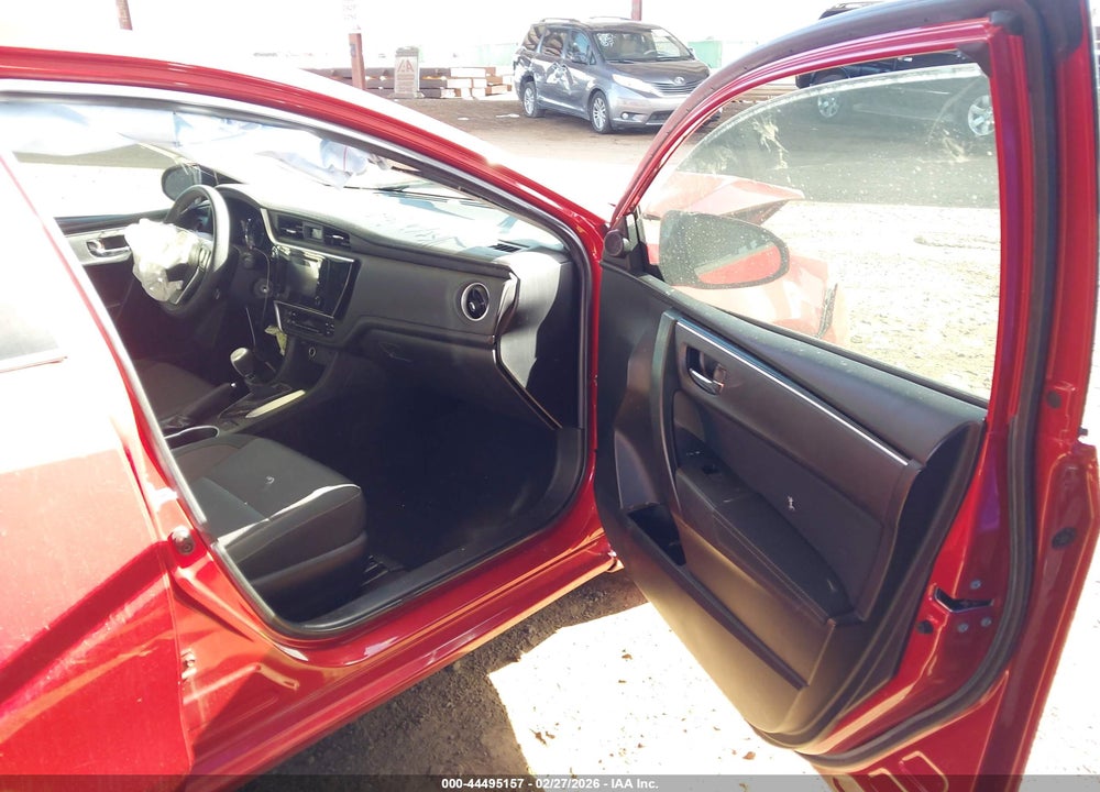 2019 TOYOTA COROLLA LE VIN: 2T1BURHE3KC238967