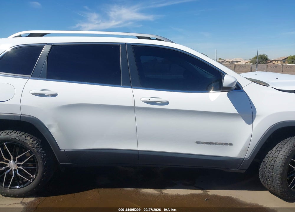 2019 JEEP CHEROKEE LATITUDE PLUS FWD VIN: 1C4PJLLXXKD129073