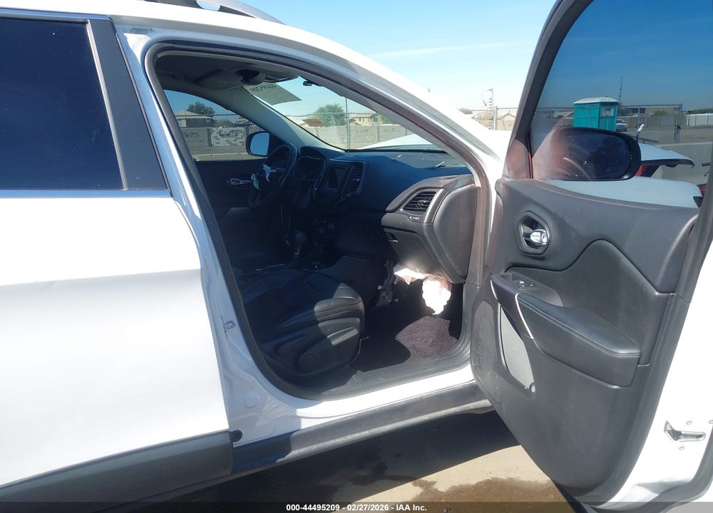 2019 JEEP CHEROKEE LATITUDE PLUS FWD VIN: 1C4PJLLXXKD129073