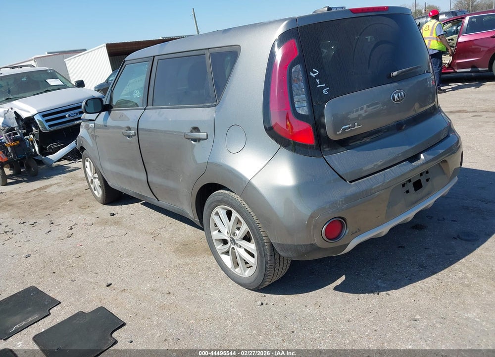 2018 KIA SOUL + VIN: KNDJP3A54J7563699