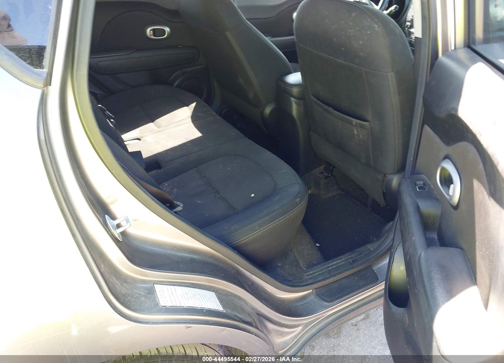 2018 KIA SOUL + VIN: KNDJP3A54J7563699
