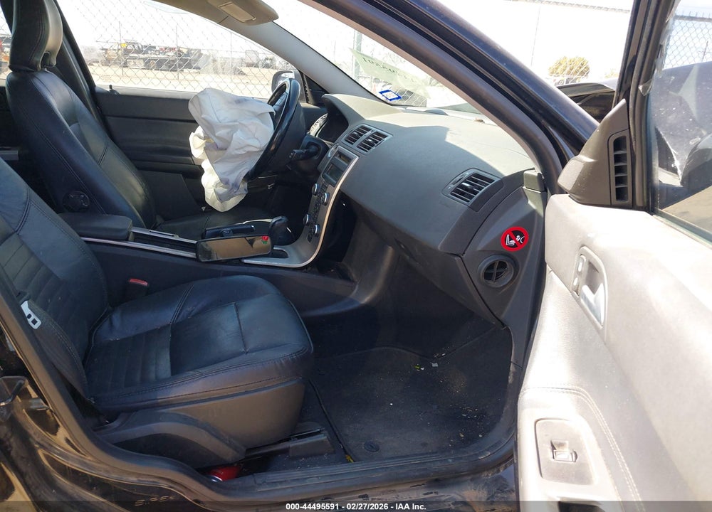 2010 VOLVO V50 2.4I VIN: YV1382MW8A2526697