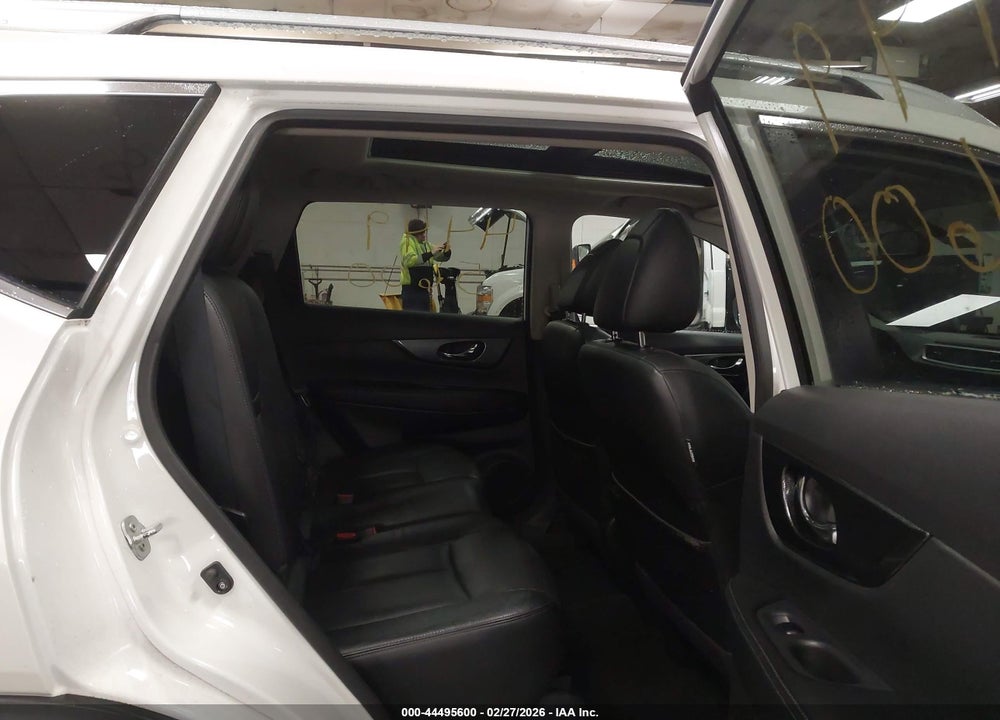 2015 NISSAN ROGUE SL VIN: 5N1AT2MV2FC773570