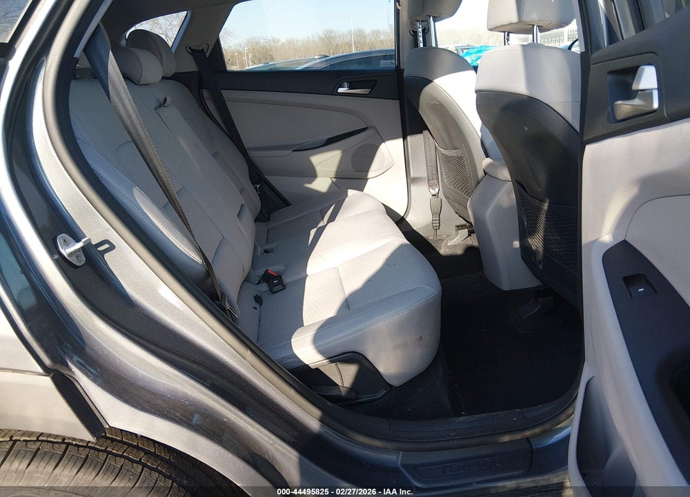 2019 HYUNDAI TUCSON SE VIN: KM8J2CA47KU028001