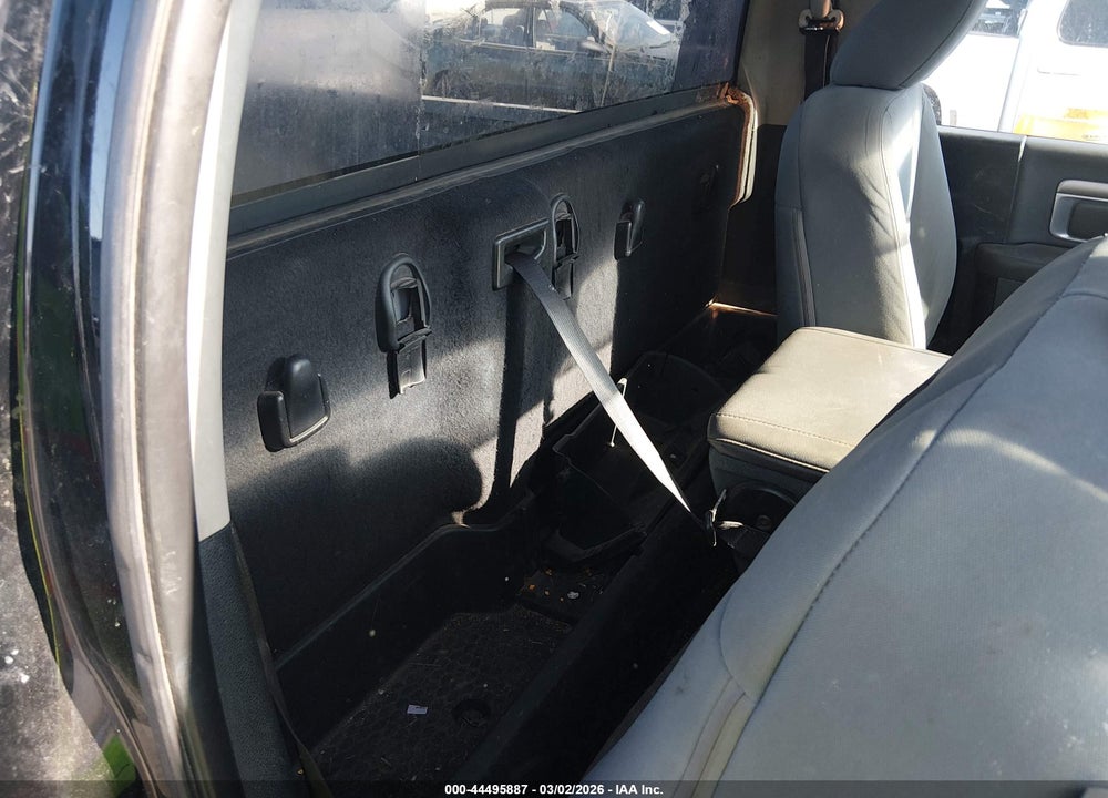 2014 RAM 1500 EXPRESS VIN: 3C6JR6AT2EG174328
