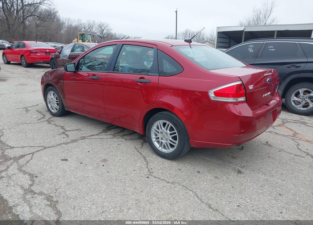 2011 FORD FOCUS SE VIN: 1FAHP3FN2BW117555