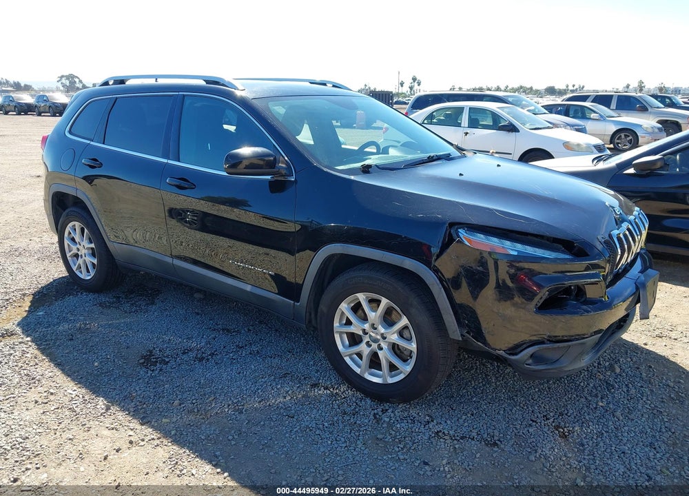 2017 JEEP CHEROKEE LATITUDE FWD VIN: 1C4PJLCBXHW517521