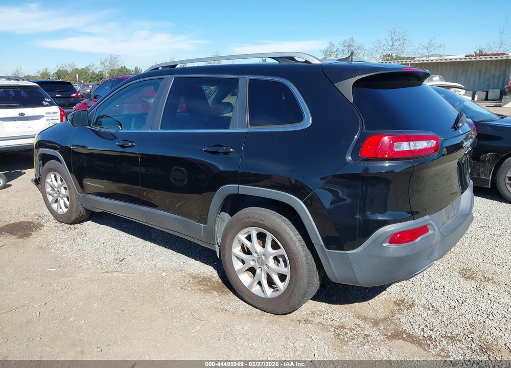 2017 JEEP CHEROKEE LATITUDE FWD VIN: 1C4PJLCBXHW517521