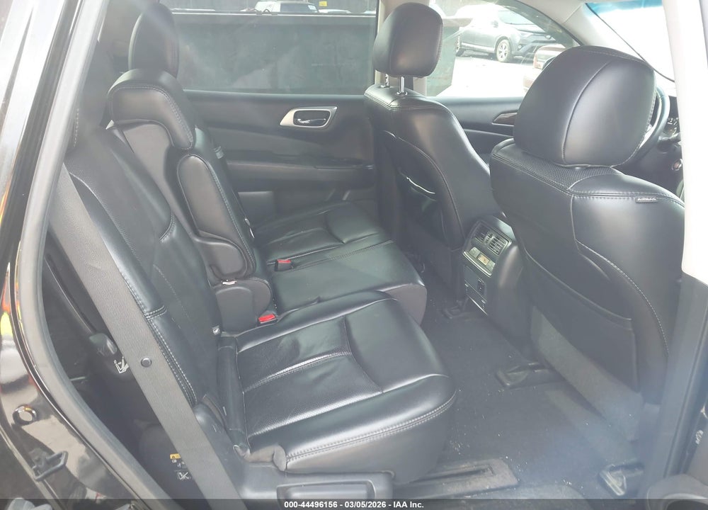 2016 NISSAN PATHFINDER PLATINUM VIN: 5N1AR2MM1GC671068