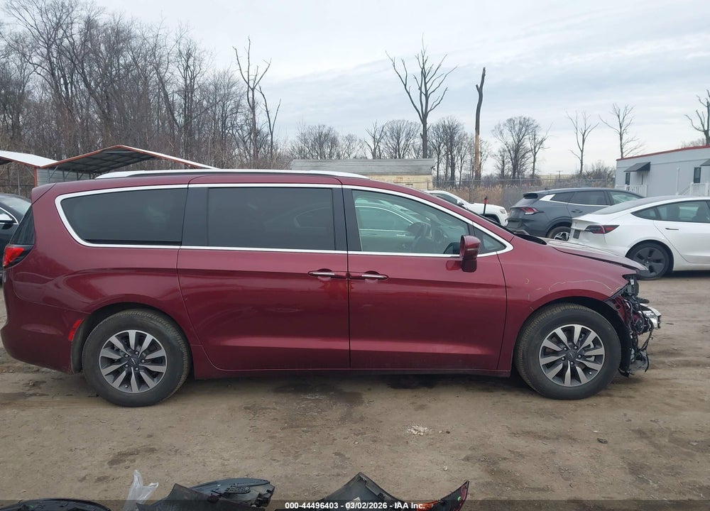 2021 CHRYSLER PACIFICA HYBRID TOURING L VIN: 2C4RC1L7XMR502135