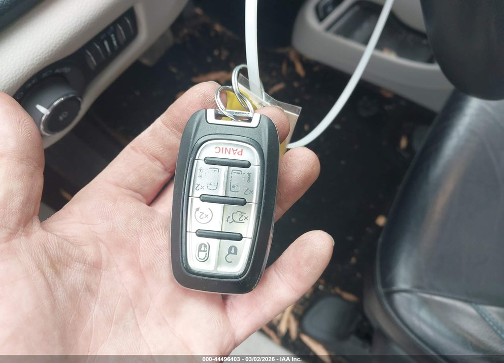 2021 CHRYSLER PACIFICA HYBRID TOURING L VIN: 2C4RC1L7XMR502135