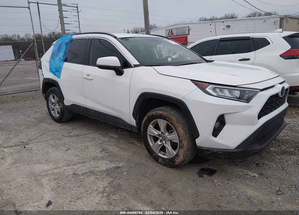 2021 TOYOTA RAV4 XLE VIN: 2T3W1RFV1MW138954