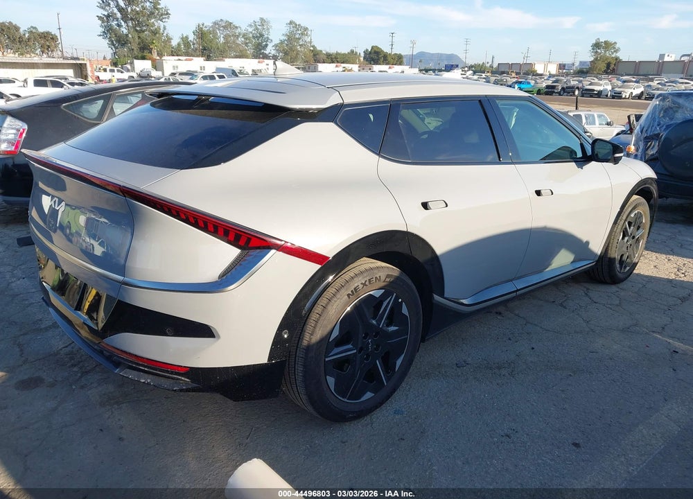2025 KIA EV6 WIND VIN: 5XYC34JA2SG013123