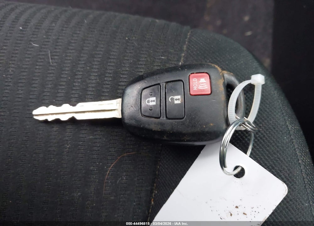 2017 TOYOTA RAV4 LE VIN: 2T3BFREV6HW553470