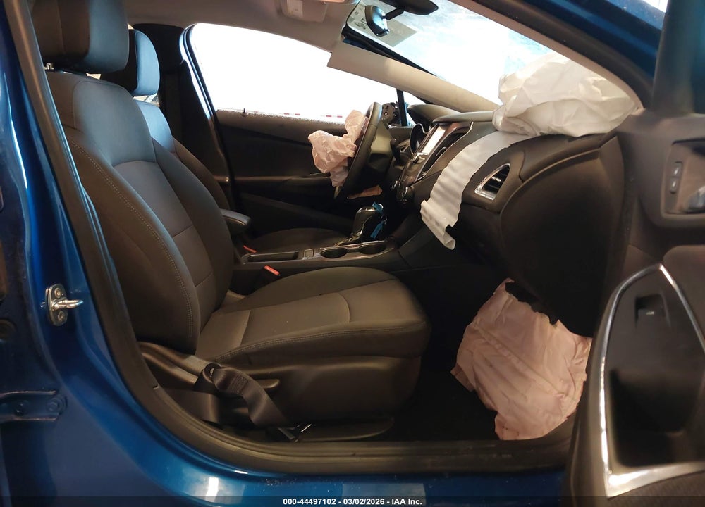 2018 CHEVROLET CRUZE LT AUTO VIN: 3G1BE6SMXJS612061