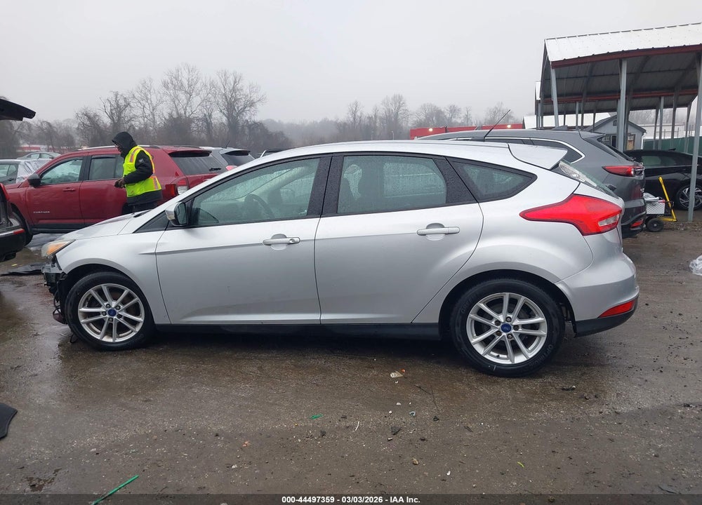 2017 FORD FOCUS SE VIN: 1FADP3K29HL346495