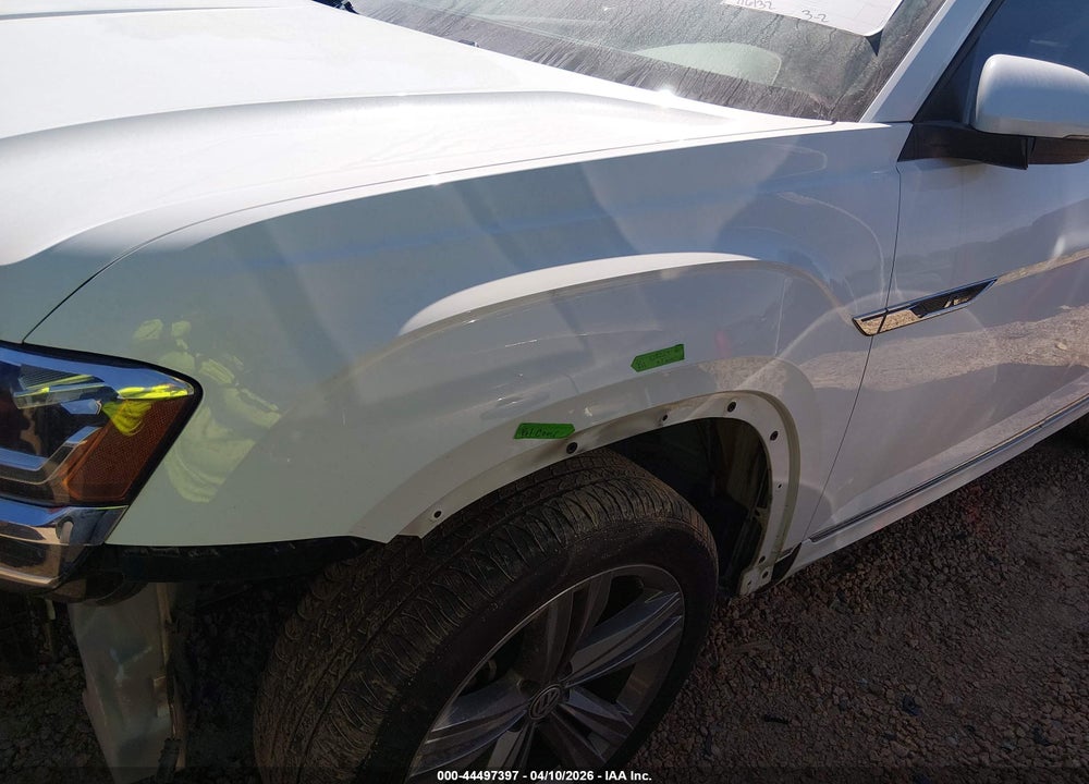 2019 VOLKSWAGEN ATLAS 3.6L V6 SE W/TECHNOLOGY R-LINE VIN: 1V2YR2CA4KC622092