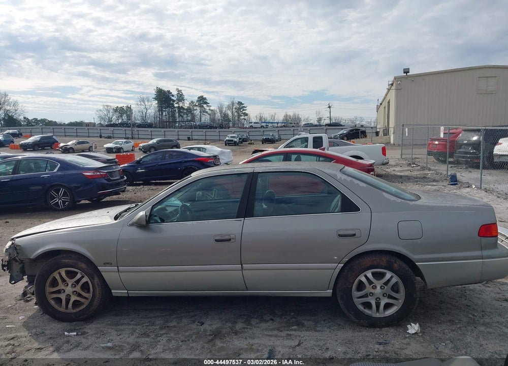 2001 TOYOTA CAMRY LE VIN: JT2BG28K310551989