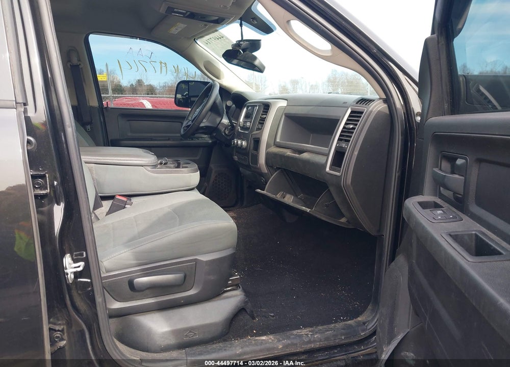 2018 RAM 2500 TRADESMAN  4X4 6'4 BOX VIN: 3C6UR5CL1JG303691
