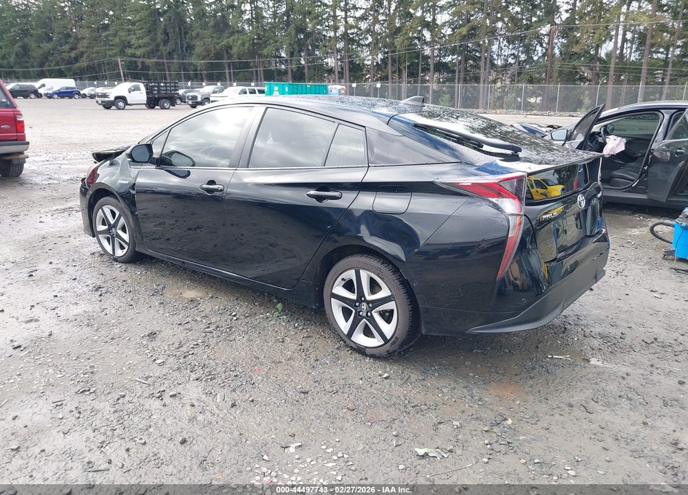 2018 TOYOTA PRIUS THREE TOURING VIN: JTDKARFU0J3059120