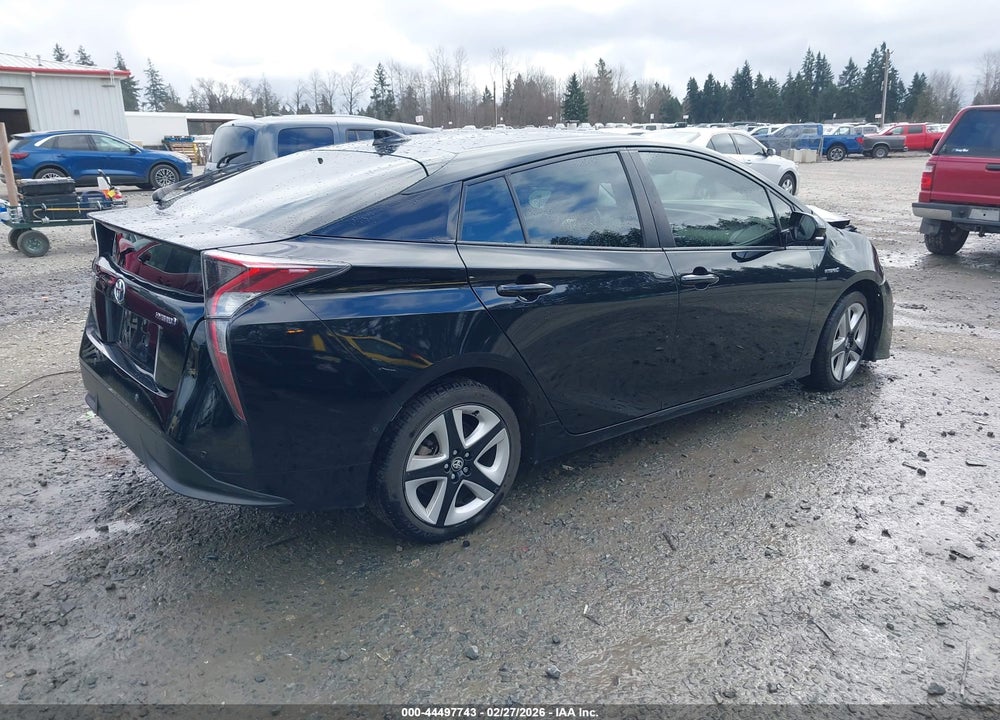 2018 TOYOTA PRIUS THREE TOURING VIN: JTDKARFU0J3059120