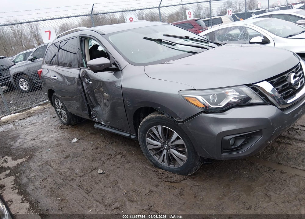2017 NISSAN PATHFINDER SL VIN: 5N1DR2MM8HC696886